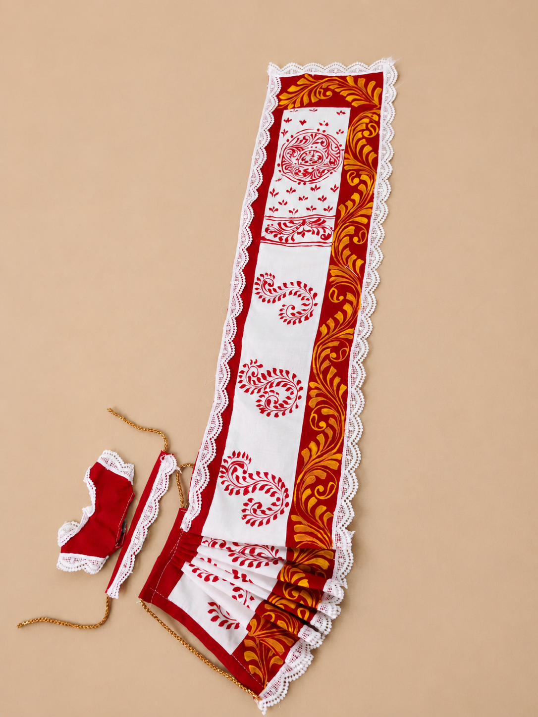Red & White Printed Mata Rani Saree Set with Lace Border